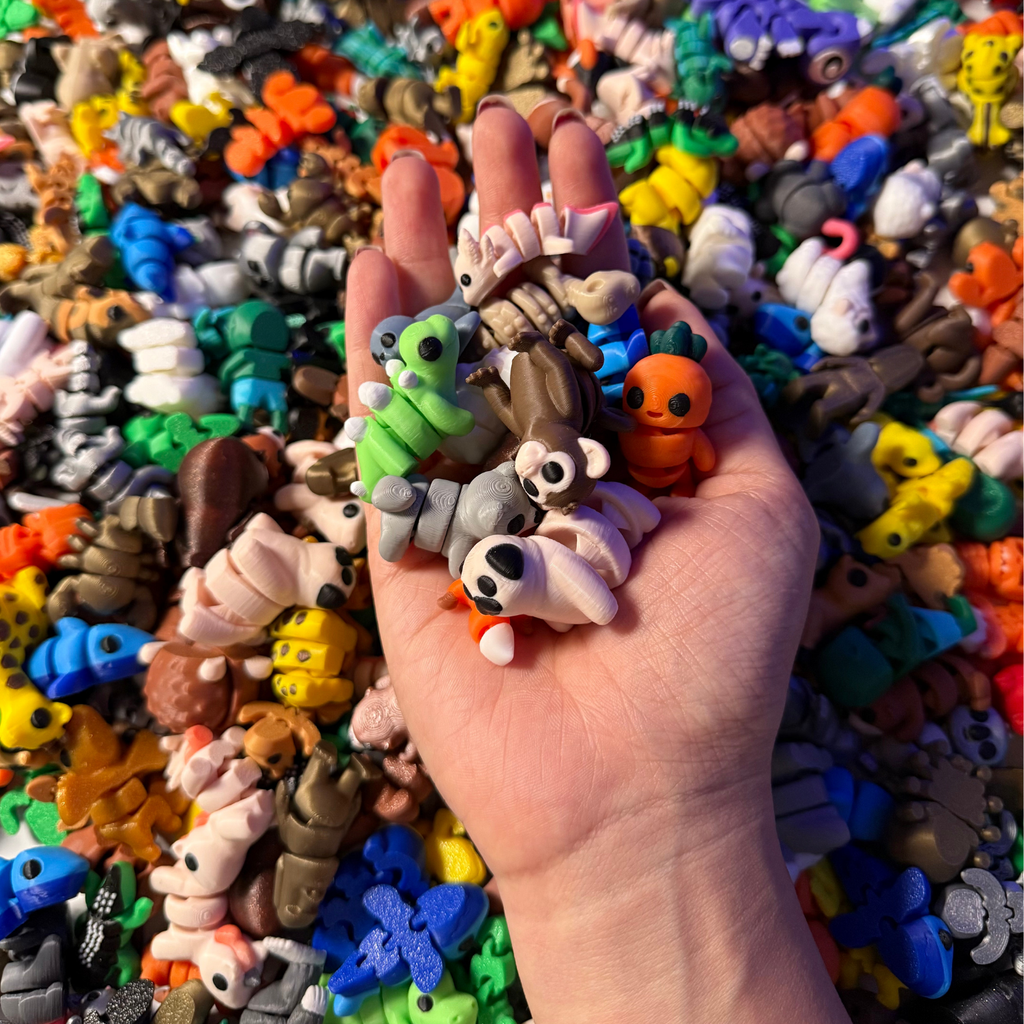 100 Pieces Random MoryThings Pack